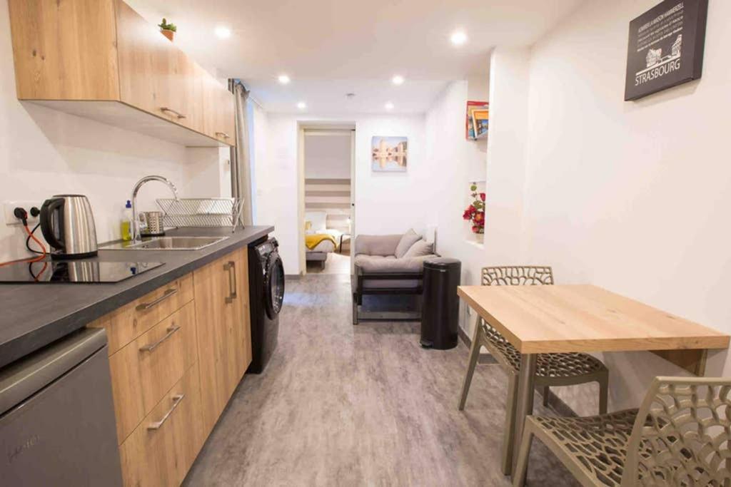 La Cour Du Faubourg 3 Apartment Strasbourg Bagian luar foto